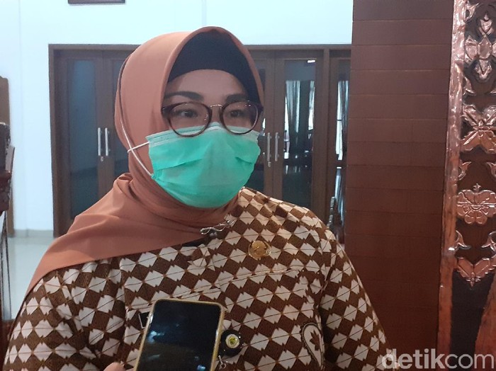 Bupati Sragen, Kusdinar Untung Yuni Sukowati, Kamis (16/4/2020).
