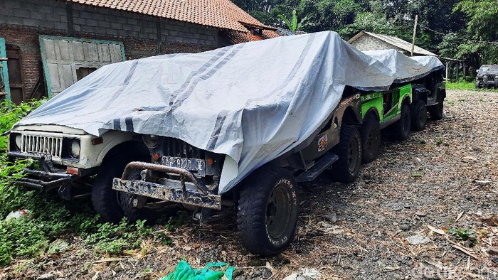 Sektor pariwisata benar-benar babak belur dihajar COVID-19. Dampak inilah yang dirasakan oleh para driver jip Lava Tour Merapi. Mereka bahkan banting stir jadi petani.