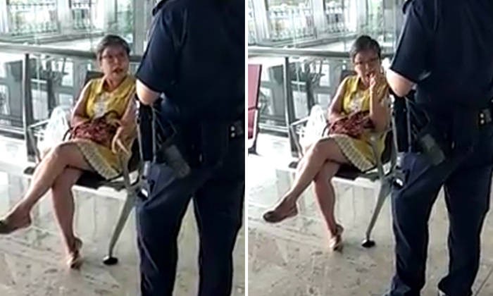 wanita didenda di Bandara Changi