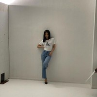 Rahasia tubuh ramping lainnya, karena Jennie selalu latihan menarik dan aktif bergerak setiap hari. Kami banyak sekali latihan menari, sepertinya kami secara alami membakar semua makanan yang dimakan, ungkap Jennie dalam acara Weekly Idol. Foto: Instagram@jennierubyjane