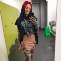 Dilansir dari Daily Star, gelar dokter dengan tato terbanyak diberikan kepada Sarah Jane dua tahun lalu. Lukisan tato hampir memenuhi 90 persen tubuhnya. (Foto: Instagram/@rosesarered_23)