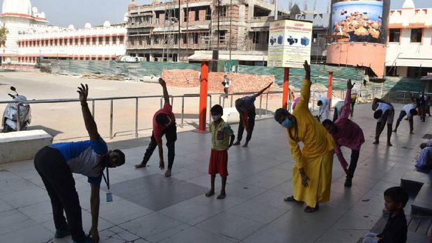 Terjebak di Stasiun Varanasi