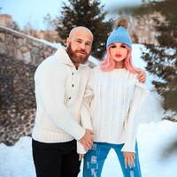 Yuri sadar pernikahannya dengan kekasihnya yang boneka seks tidak bisa diterima di negaranya. Dia pun bertanya pada netizen mengenai kendala tersebut. Bagaimana menurut kalian? Apakah mungkin kami melegalkan hubungan kami? Di mana kami bisa melakukannya? tanyanya. Foto: Instagram @ yurii_tolochko