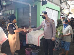 Bantu Warga Terdampak Corona, Dapur Umum Didirikan di Gresik