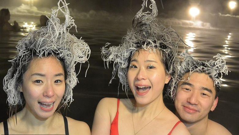 Kontes Rambut Beku Kanada Takhini Hot Springs Hair Freezing Contest