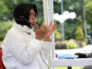 Risma Ajak Warga Surabaya Halal Bihalal Secara Online
