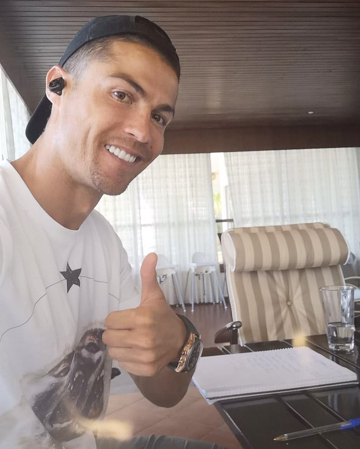 Lagi Belajar Apa, Cristiano Ronaldo? (Instagram/cristiano)