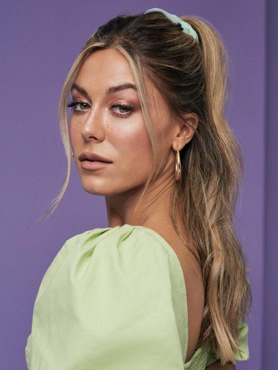 Bianca Ingrosso Influencer Bianca Ingrosso mengaku minum darah mens sendiri agar tubuhnya sehat.