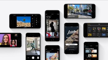 Ponsel ini mulai bisa dipesan 17 April, namun baru dijual pada 24 April. Harga di Amerika Serikat dibanderol mulai dari Rp 6,3 juta untuk varian 64 GB. Foto: Apple