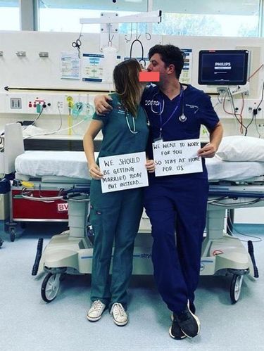 Pasangan dokter batal menikah karena virus Corona.