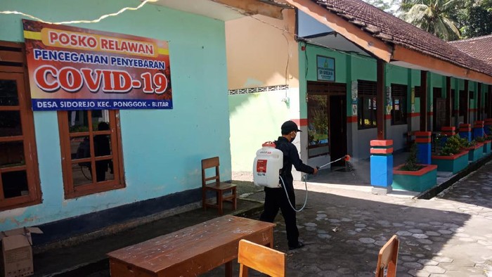 corona blitar