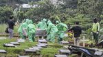 Ribuan Jenazah di Jakarta Dimakamkan dengan Protap Corona