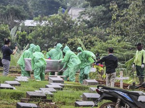 Warga Sumbar Bongkar Peti Pasien Corona, Wabup Diusir dari Rumah Duka