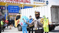 Dirlantas Polda Jateng Kombes Pol Subandriya turun langsung dan memberikan arahan sebelum dilakukan kegiatan tersebut. Foto: dok. Ditlantas Polda Jateng
