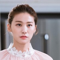 Dalam drama Korea Oh My Venus, Yoo In Young tega merebut pacar sahabat sendiri yang akan menikah. Foto: dok. Istimewa