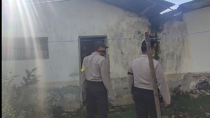 Lokasi penemuan mayat guru tergantung di Bone, Sulsel.