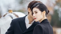 Jung Eun Chae berperan sebagai seorang Perdana Menteri wanita pertama dan termuda di Kerajaan Corea. Foto: The King: Eternal Monarch (dok. Netflix)