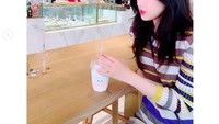 Puluhan judul drama sudah dibintanginya. Tak heran kalau akting Moon Ga Young banyak disebut-sebut bagus. Foto: Instagram m_kayoung