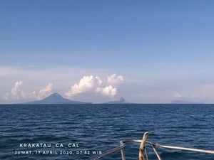 Gunung Anak Krakatau Erupsi Pagi Tadi, Tak Terdengar Suara Dentuman