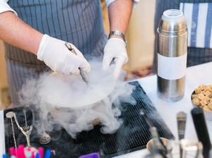 Kreasi Gastronomi Molekuler: Makanan dan Kue Unik Bikin Terkejut