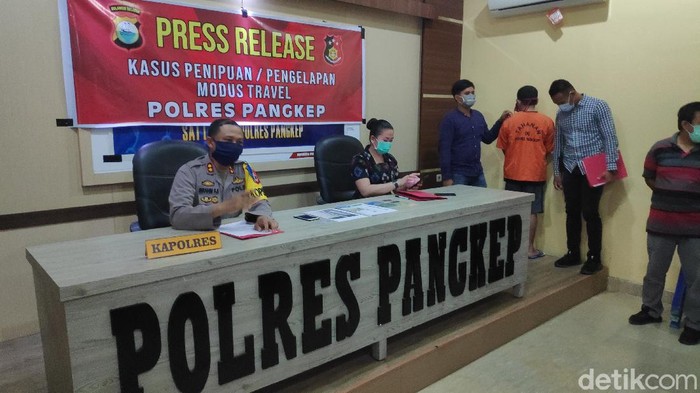 Polres Pangkep tangkap pemilik travel bodong yang tipu sejumlah ASN (M Bakrie/detikcom)
