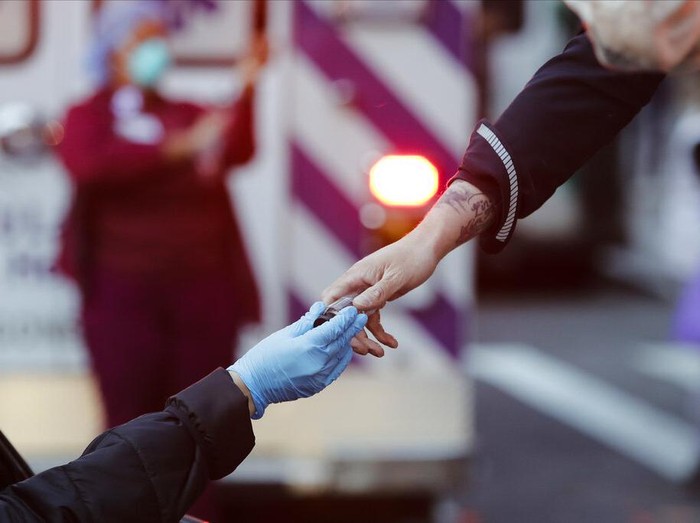 Jumlah kematian akibat virus Corona di Amerika Serikat terus bertambah drastis. Bahkan dalam waktu 24 jam terakhir, 4.491 kematian dilaporkan di negeri itu.