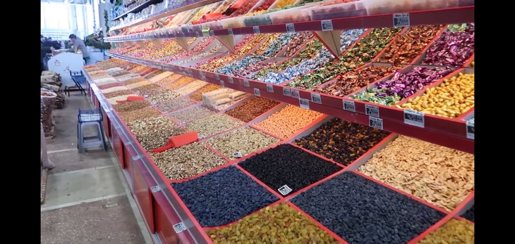 belanja di pasar rusia