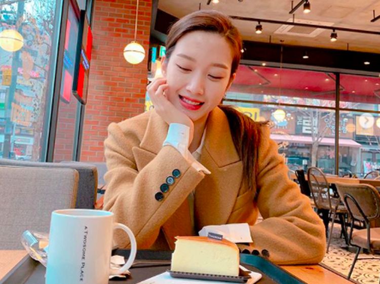 10 Bukti Kalau Moon Ga Young Mempesona Saat Kulineran