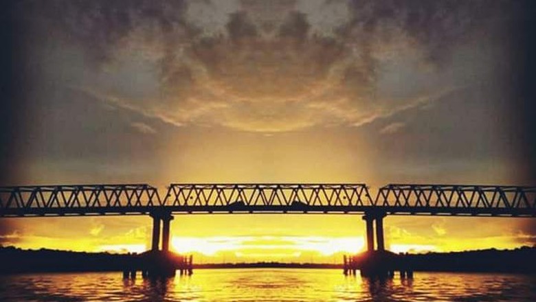 Senja di Jembatan Maro Senja di Jembatan Maro