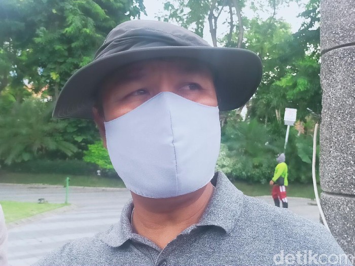 Pemkot Surabaya terus mengawasi pemudik yang pulang ke Kota Pahlawan. Empat pemudik dari Kalimantan sudah dikarantina dan menjalani swab test.