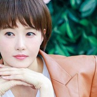 Kim Sun Ah di drama Korea The Lady in Dignity yang berperan sebagai Park Bo Ja digambarkan sebagai sosok wanita yang penuh ambisi. Selain ingin menjadi kaya, ia juga merebut suami sahabatnya sendiri. Foto: dok. Istimewa