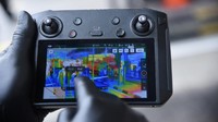 Selain itu, Dirlantas Polda Jateng juga berkolaborasi dengan tim NTMC Korlantas Polri melakukan pendeteksian suhu para pengendara yang memasuki kota Jateng. Salah satunya dengan menggunakan drone thermo. Foto: dok. Ditlantas Polda Jateng