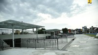 Sebagai upaya memenuhi kebutuhan pokok, menjaga ketahanan UMKM, dan menjamin distribusi logistik dan bahan pokok, Kementerian PUPR juga melakukan percepatan pembangunan 21 pasar yang tersebar di Indonesia. Pada tahun 2019-2020, anggaran pembangunan pasar tersebut dialokasikan sebesar Rp 1,7 triliun.Foto: Dok. Istimewa/Kementerian PUPR