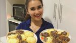 Produktif di Rumah, Ayu Ting Ting Bikin Donat hingga Cireng