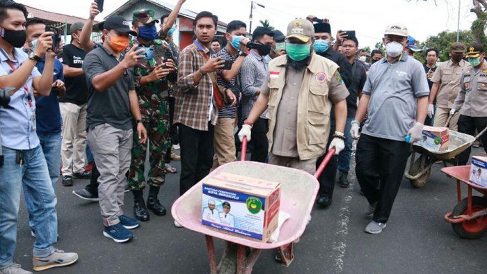 Wali Kota Bengkulu Helmi Hasan