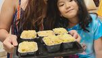 Produktif di Rumah, Ayu Ting Ting Bikin Donat hingga Cireng