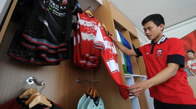 Madura United Lelang Jersey untuk Perangi COVID-19