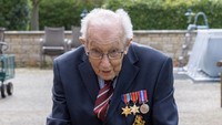 Kapten Tom Moore bertugas di India dan Myanmar selama Perang Dunia Kedua. Moore, yang berasal dari Keighley di West Yorkshire, memiliki latar belakang sebagai insinyur sipil sebelum mendaftar di angkatan darat selama Perang Dunia Kedua, sebelum naik pangkat menjadi kapten dan bertugas di India dan Burma. Dok. Twitter.