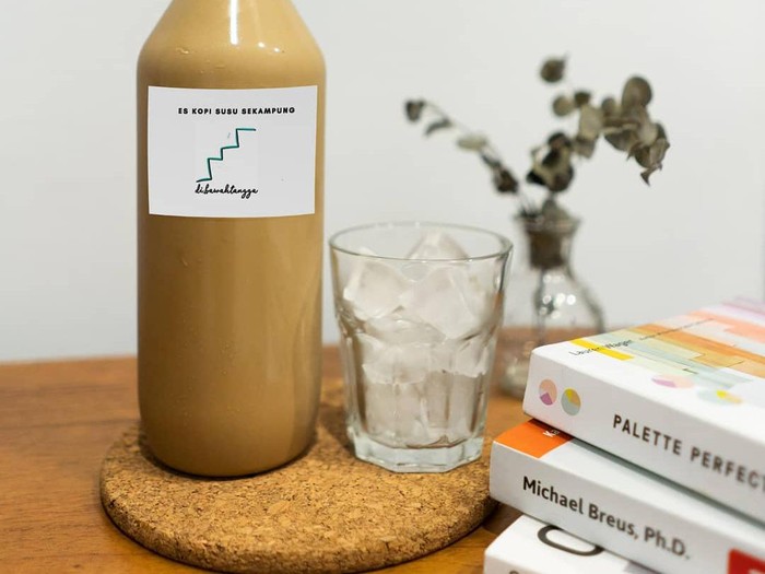 Rekomendasi es kopi susu ukuran satu liter