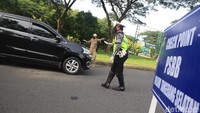  Hari ini merupakan Hari pertama penerapan PSBB di Tangsel, Kota Tangerang Dan Kabupaten Tangerang, Banten. 