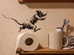 Intip Karya Seniman Lukis Kamar Mandi Saat Karantina di Rumah