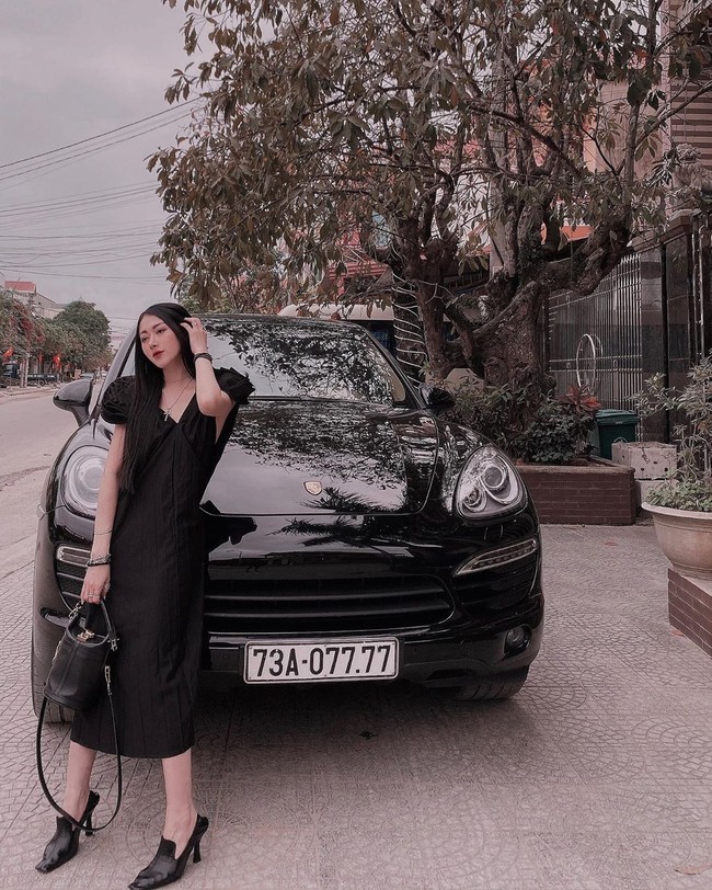 Setelahnya, Mai baru pergi ke rumah sakit di mana doktermendiagnosanya dengan atrofi otot dan varises yang disebabkan prosedur filler yang buruk. Kini ketahanan otot kaki Mai hanya tersisa 40-50% dan ia harus melakukan terapi selama paling tidak delapan bulan untuk bisa sembuh. Foto: Instagram @suongsyn