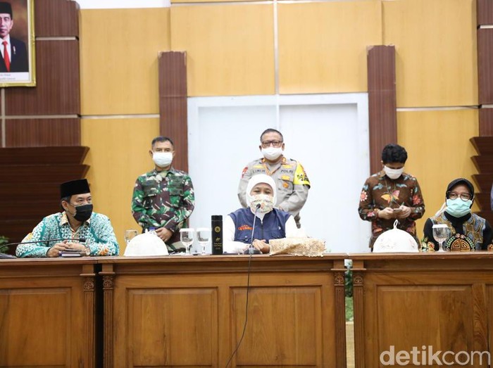 Tiga wilayah di Jatim yakni Surabaya, Gresik dan Sidoarjo akan mengajukan PSBB ke Kemenkes. Jumlah kasus Corona di tingkat kecamatan jadi salah satu pertimbangan mengajukan PSBB.