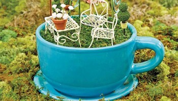 Ada juga yang membuat seakan ini menjadi rumah peri. Selamat datang di rumah Peri.