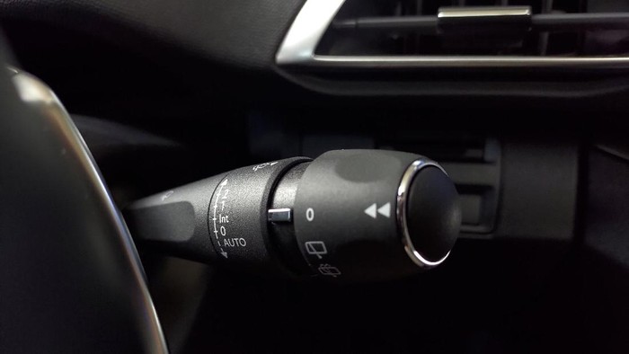 Sensor Wiper Otomatis