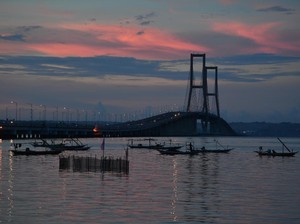 Sederet Fakta Menarik Jembatan Suramadu yang Cantik dan Ikonik
