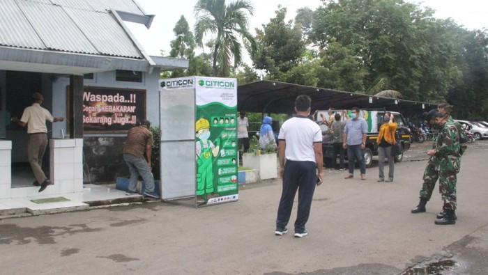 Lantamal V Surabaya Dipasok Perangkat Semprot Otomatis