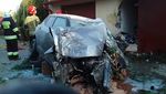 Wujud Suzuki Swift yang Ringsek, Usai Terbang Menabrak Bundaran