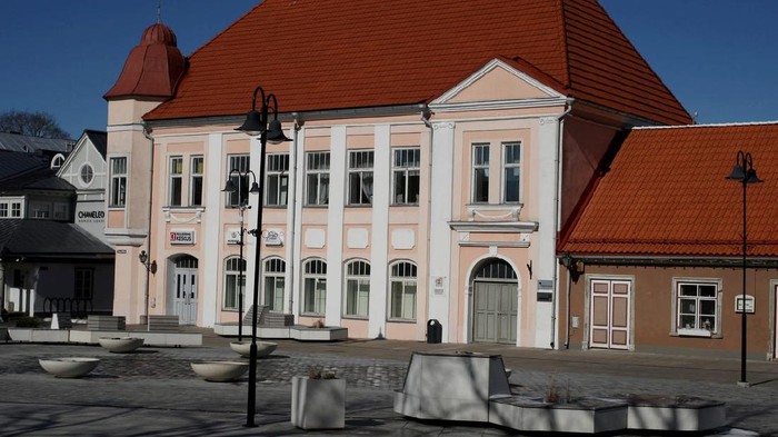 Kota Kuressaare di Pulau Saaremaa.