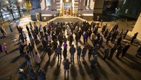 Suasana Paskah di Gereja Petersburg, Rusia. AP Photo/Dmitri Lovetsky